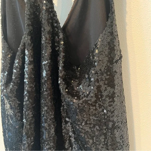 Gianni Bini Black Sequin Lined Three Strap Tank - Picture 8 of 8
